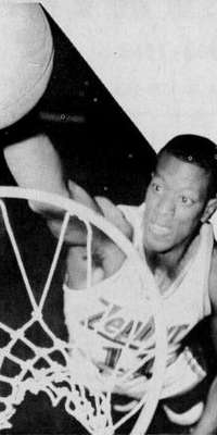 Bill McGill, American basketball player (Chicago Zephyrs, dies at age 74
